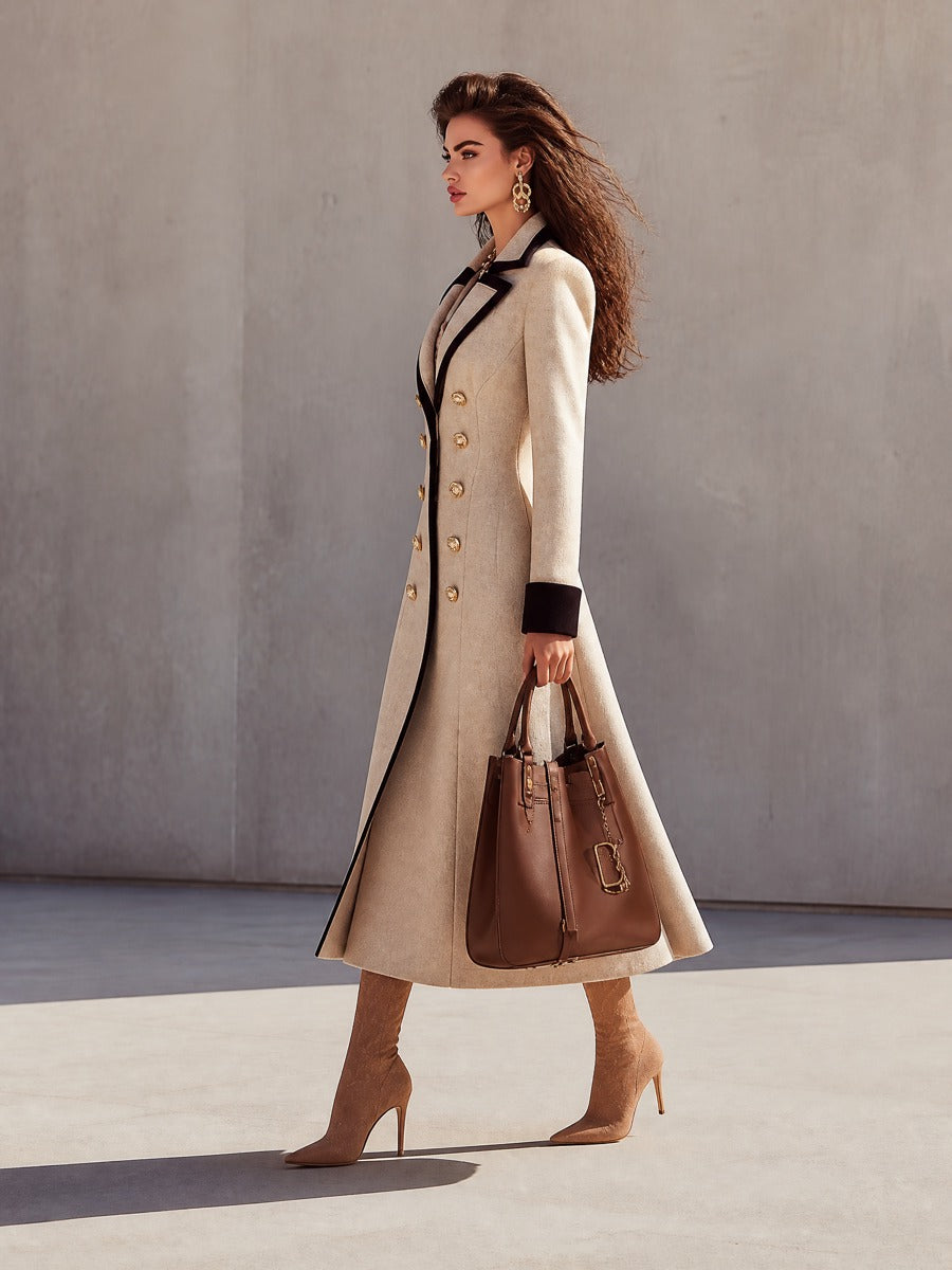 Chantal — Manteau Long Croisé, Boutons Dorés