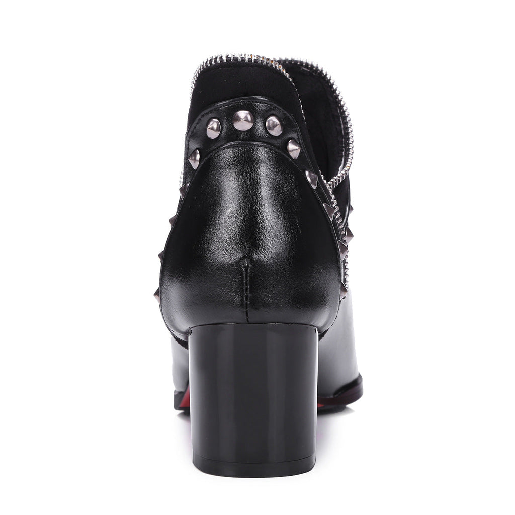 Laurence — Bottes à Clous