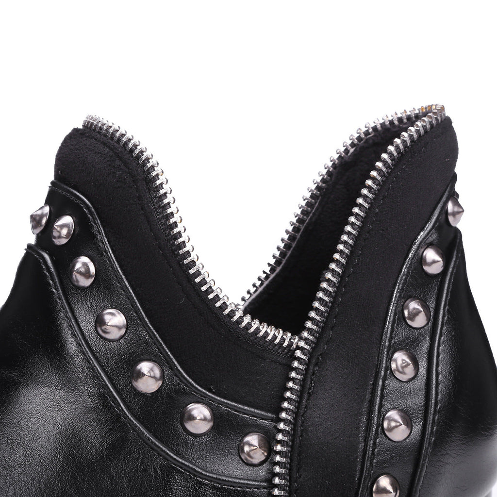 Laurence — Bottes à Clous