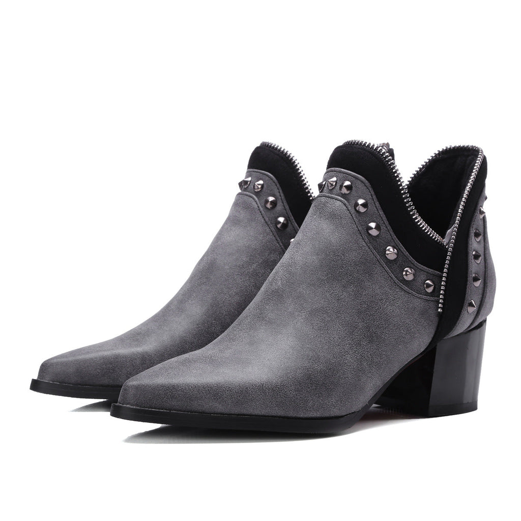 Laurence — Bottes à Clous