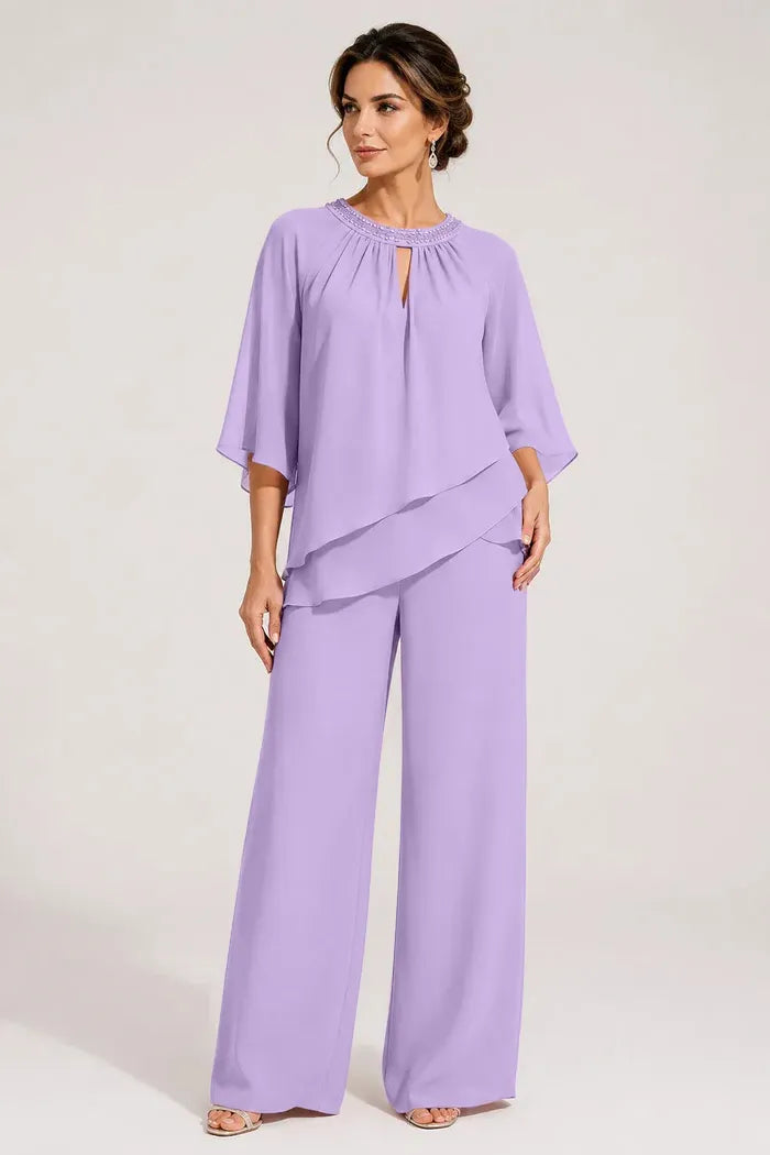 Dominique — Tailleur Pantalon, Col en Trou de Serrure